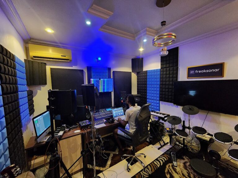 2024 10 11 13 768x576 - Book A Studio Session Online In Lagos Nigeria